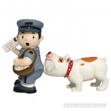 Mwah Salt And Pepper Mailman And Dog Statue